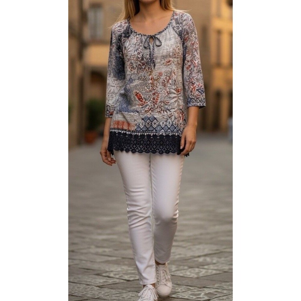 Chico's Women's Multi-Colored Size 0 (4-6) Top Embroidered Hem Dolman 3/4 Sleeve